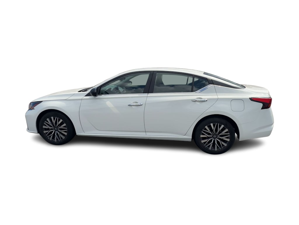 Thumbnail: 2025 Nissan Altima - 17