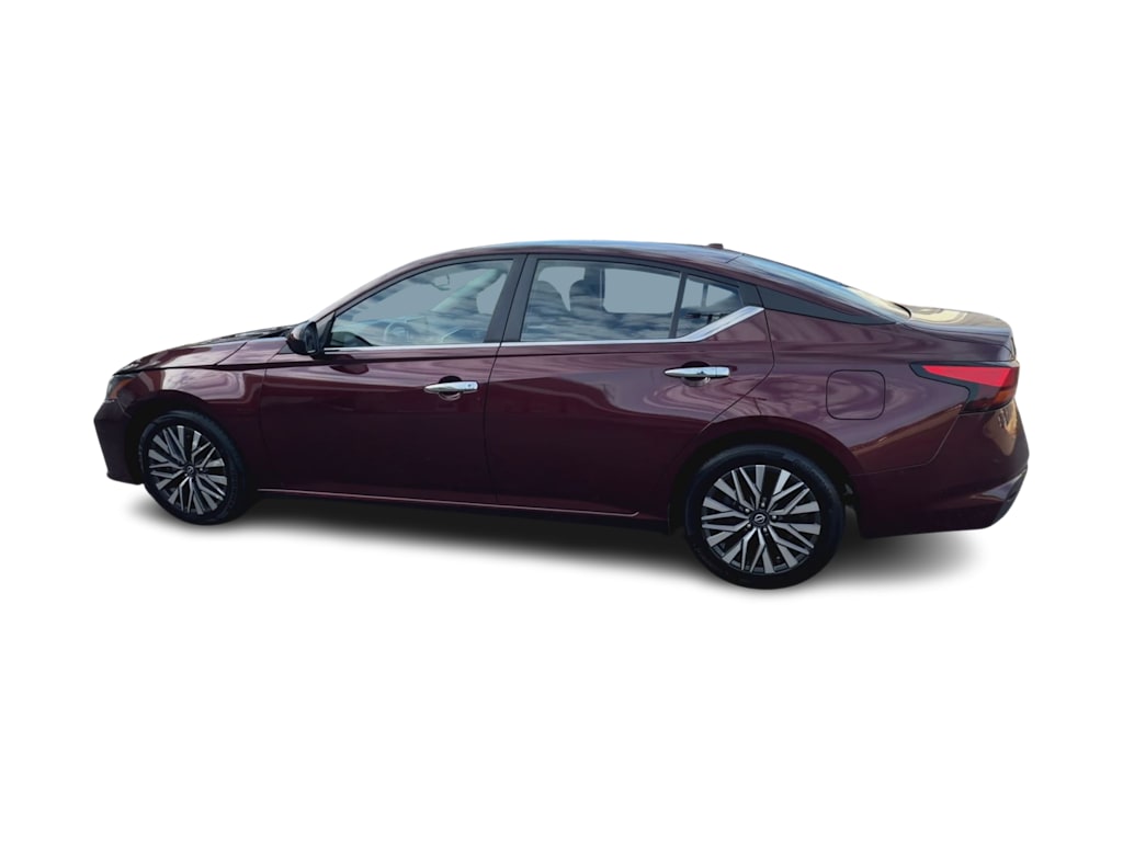 Thumbnail: 2023 Nissan Altima - 17