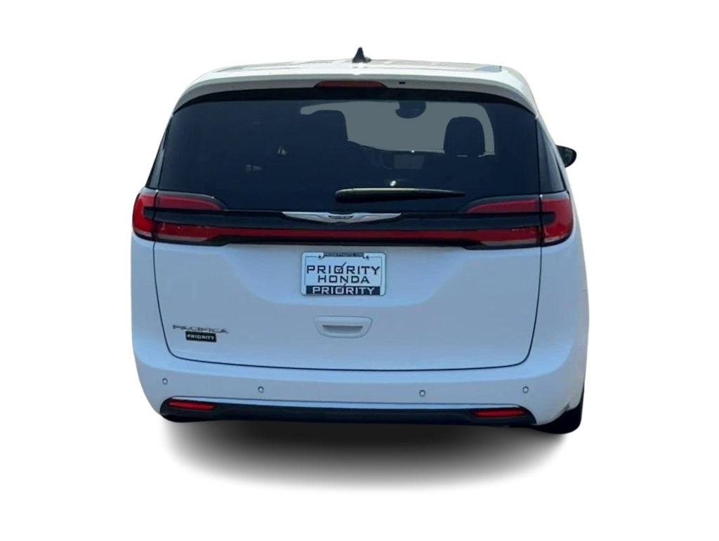 Thumbnail: 2023 Chrysler Pacifica - 5