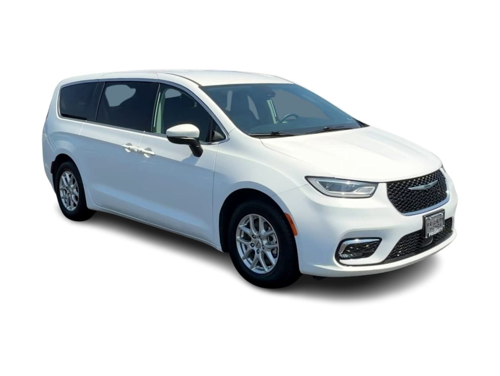 Thumbnail: 2023 Chrysler Pacifica - 16