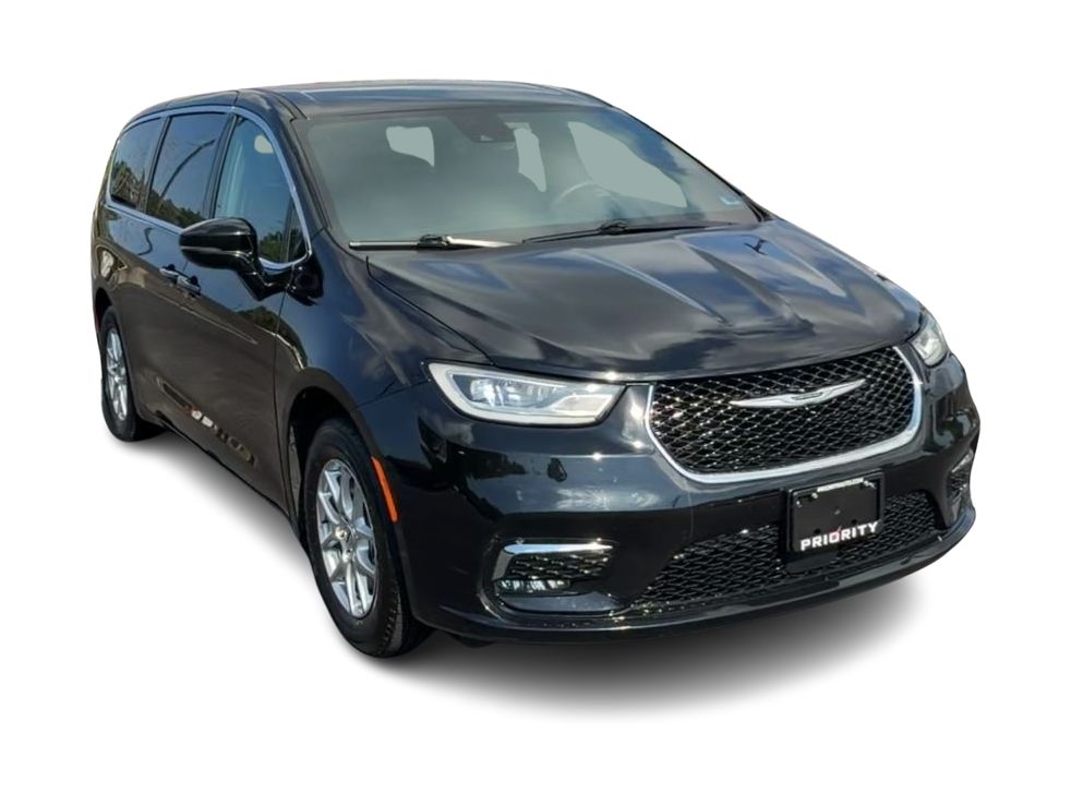 Thumbnail: 2025 Chrysler Pacifica - 16