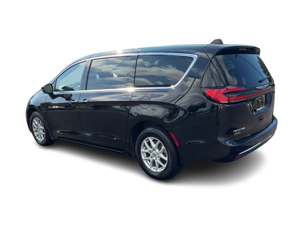 Thumbnail: 2025 Chrysler Pacifica - 4