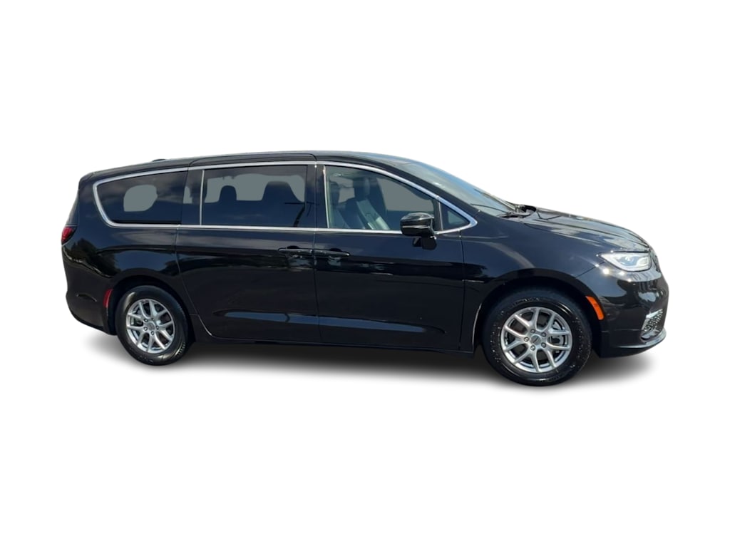 Thumbnail: 2025 Chrysler Pacifica - 19