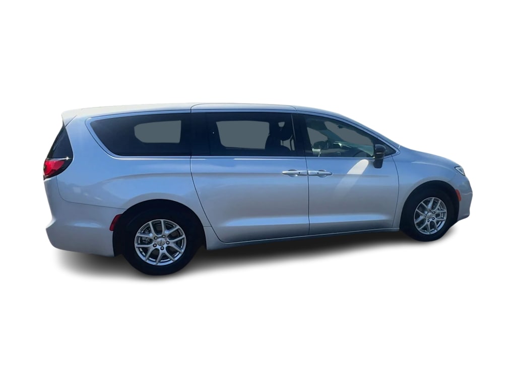 Thumbnail: 2024 Chrysler Pacifica - 18