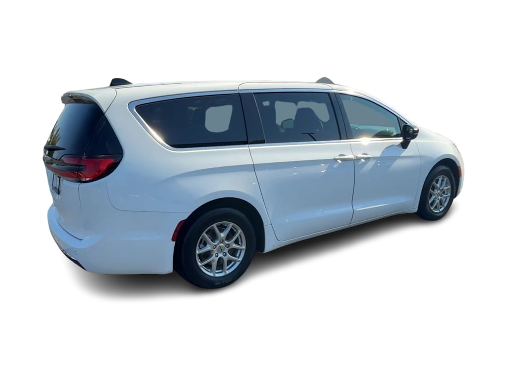 Thumbnail: 2025 Chrysler Pacifica - 17