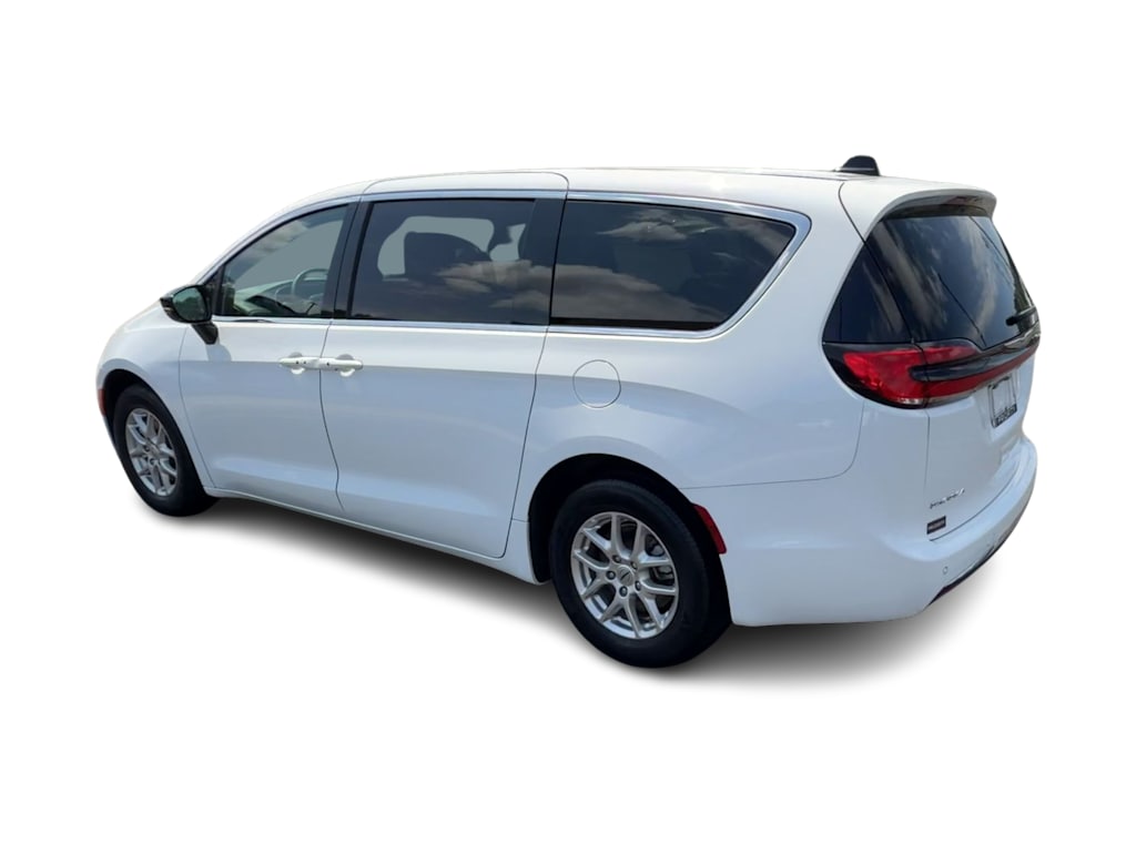 Thumbnail: 2025 Chrysler Pacifica - 4
