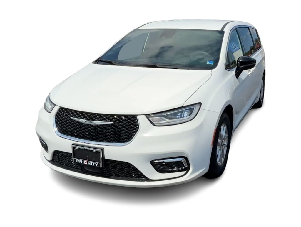 Thumbnail: 2025 Chrysler Pacifica - 16