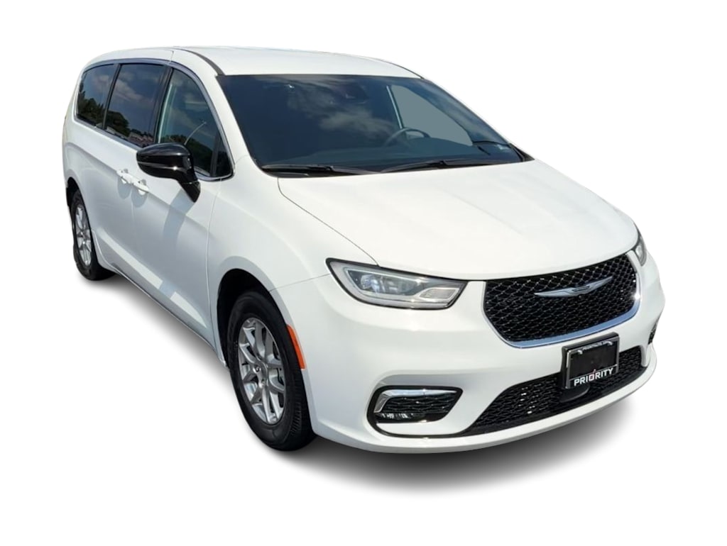 Thumbnail: 2025 Chrysler Pacifica - 15