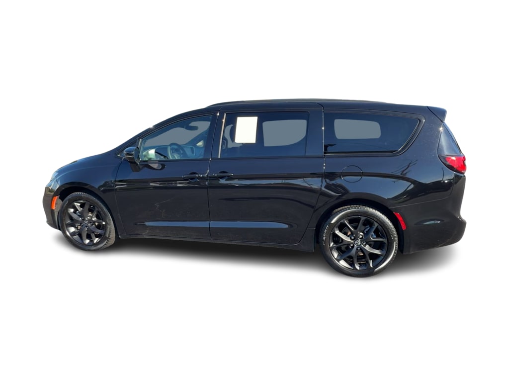 Thumbnail: 2026 Chrysler Pacifica - 17