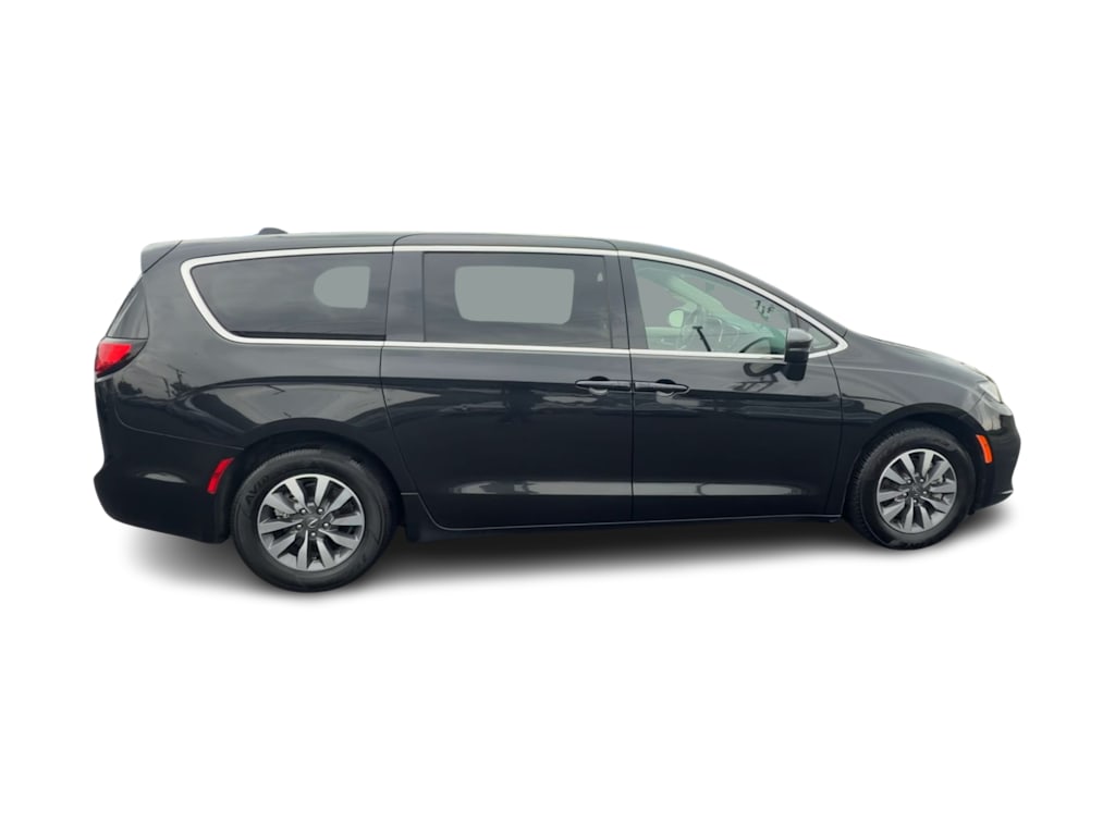 Thumbnail: 2023 Chrysler Pacifica - 19