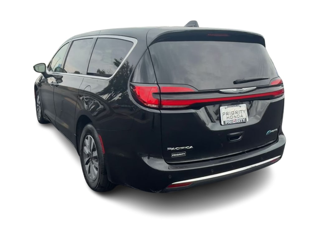 Thumbnail: 2023 Chrysler Pacifica - 4