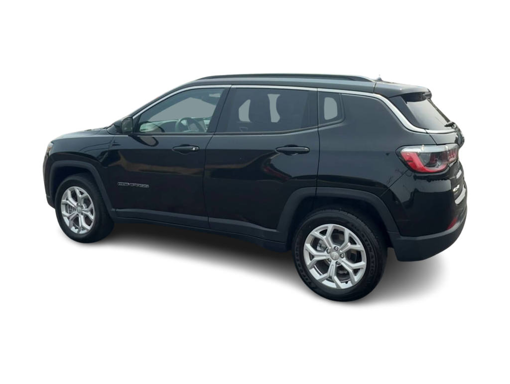 Thumbnail: 2024 Jeep Compass - 17
