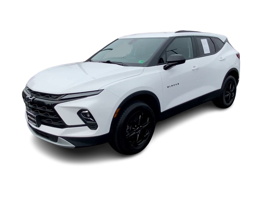 Thumbnail: 2023 Chevrolet Blazer - 16