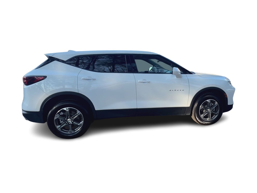 Thumbnail: 2025 Chevrolet Blazer - 19