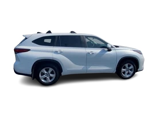 Thumbnail: 2023 Toyota Highlander - 19