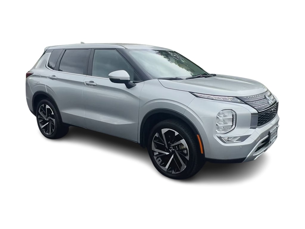 Thumbnail: 2022 Mitsubishi Outlander - 16