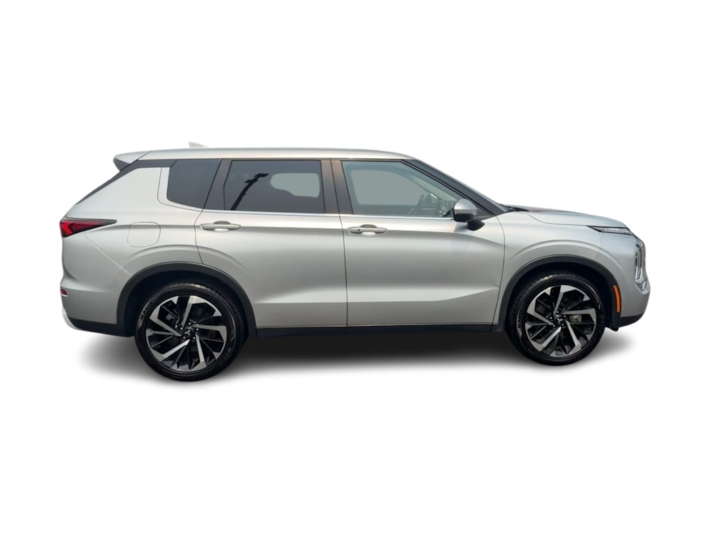 Thumbnail: 2024 Mitsubishi Outlander - 19