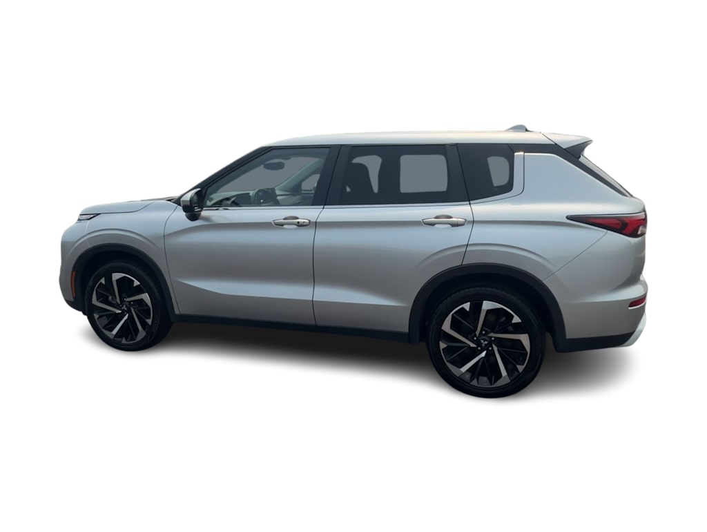 Thumbnail: 2024 Mitsubishi Outlander - 17