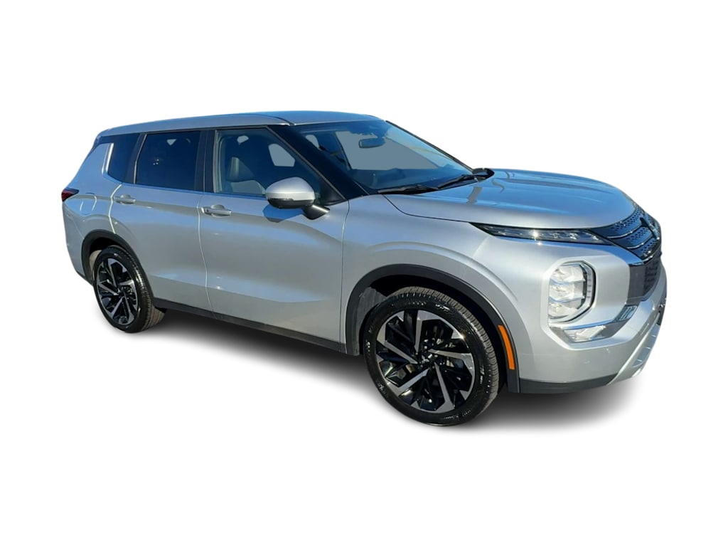 Thumbnail: 2024 Mitsubishi Outlander - 14