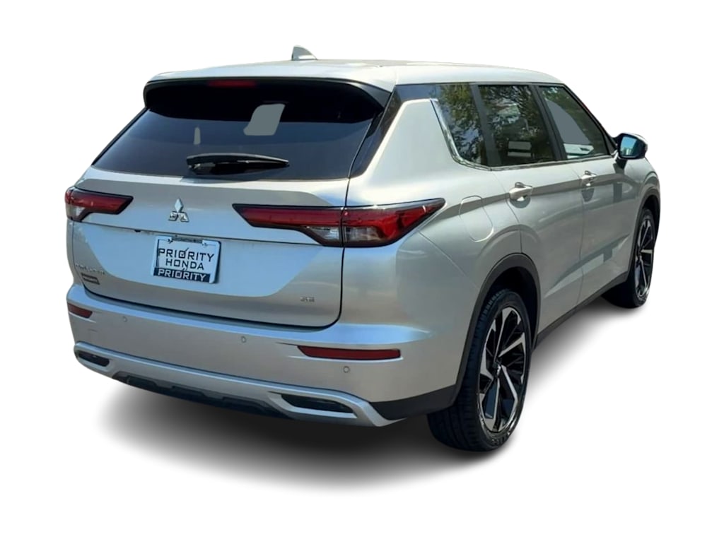 Thumbnail: 2024 Mitsubishi Outlander - 19
