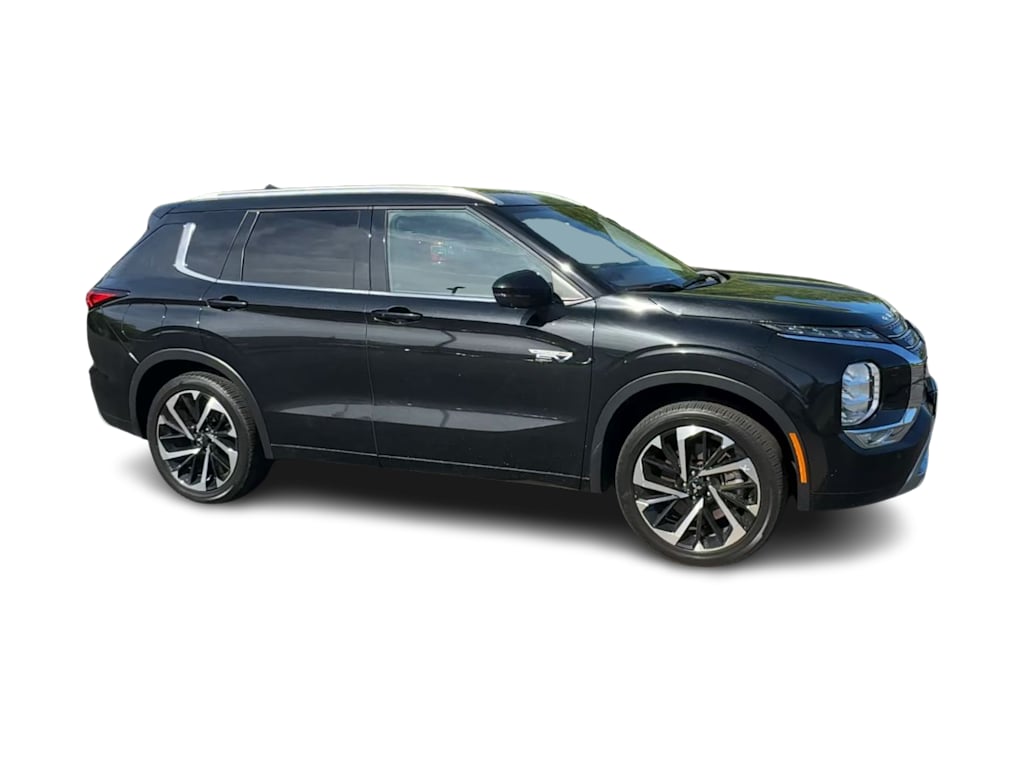 Thumbnail: 2024 Mitsubishi Outlander - 16