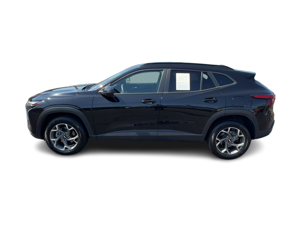Thumbnail: 2025 Chevrolet Trax - 18