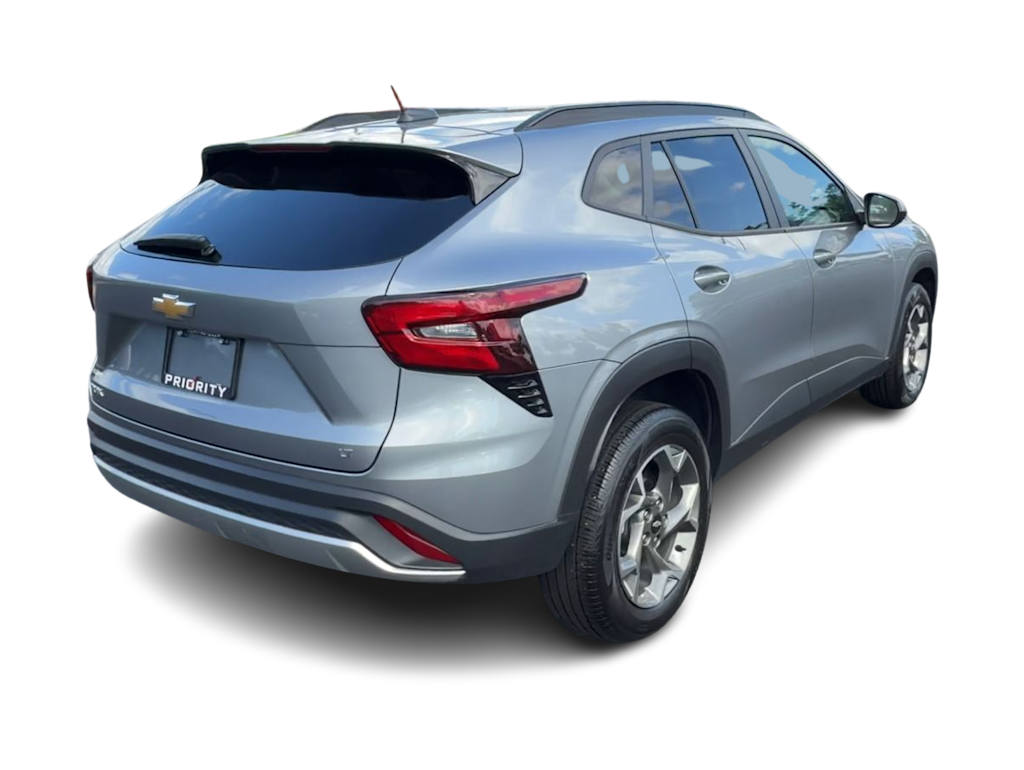 Thumbnail: 2025 Chevrolet Trax - 18