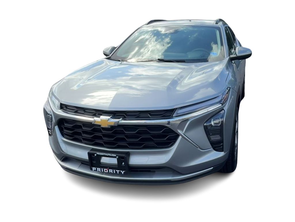 Thumbnail: 2025 Chevrolet Trax - 5