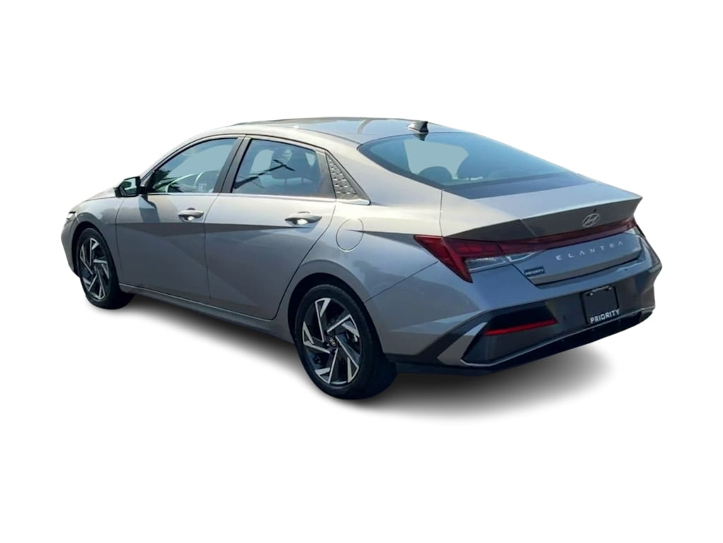 Thumbnail: 2024 Hyundai Elantra - 4