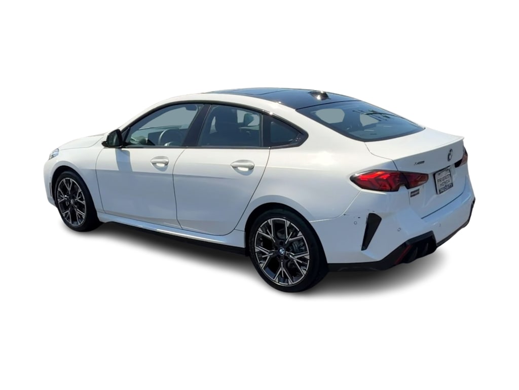 Thumbnail: 2025 BMW 2 Series - 4