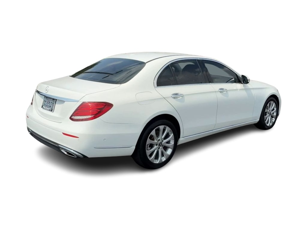 Thumbnail: 2018 Mercedes-Benz E-Class - 18