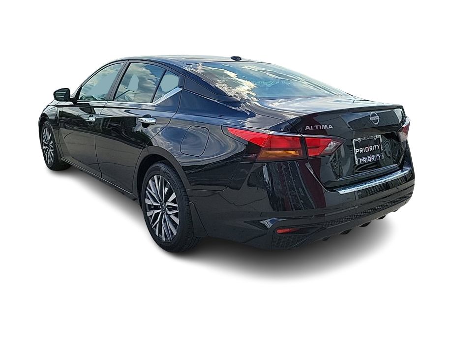Thumbnail: 2023 Nissan Altima - 4