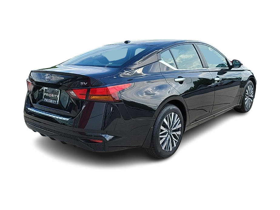 Thumbnail: 2023 Nissan Altima - 16