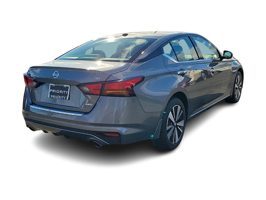 Thumbnail: 2022 Nissan Altima - 16