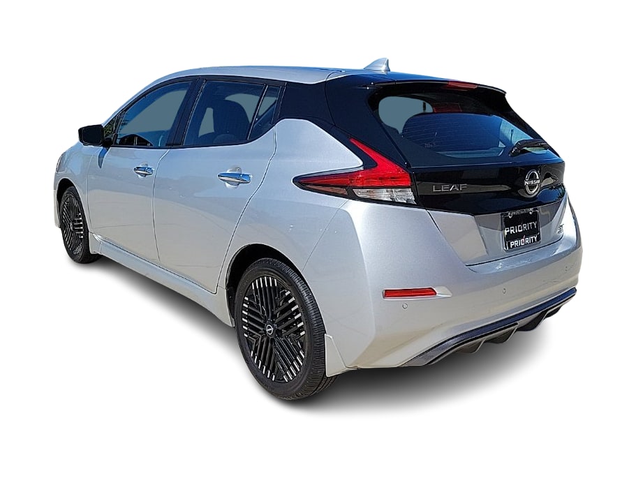 Thumbnail: 2023 Nissan Leaf - 4