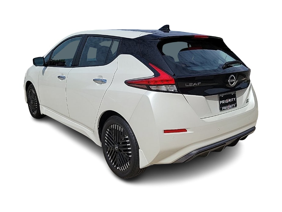Thumbnail: 2023 Nissan Leaf - 4