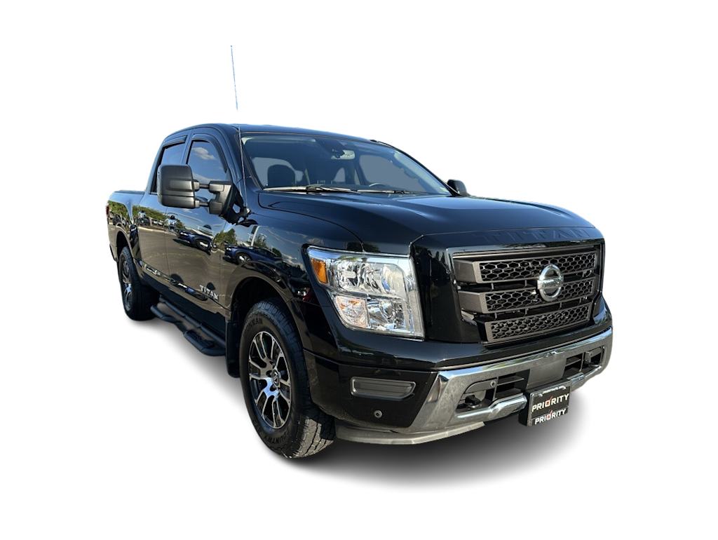 2021 Nissan Titan SV 18