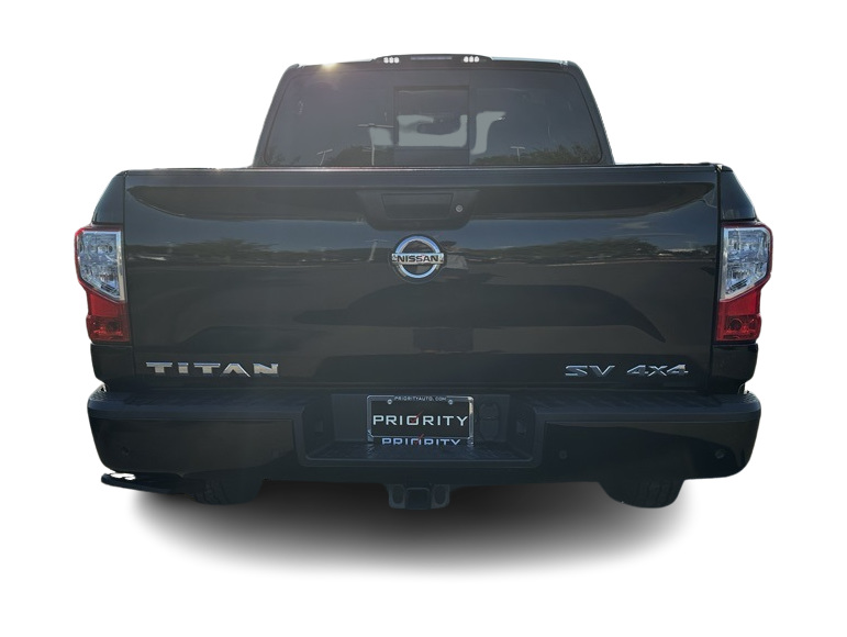 2021 Nissan Titan SV 5