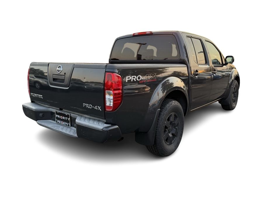 2011 Nissan Frontier PRO-4X 17