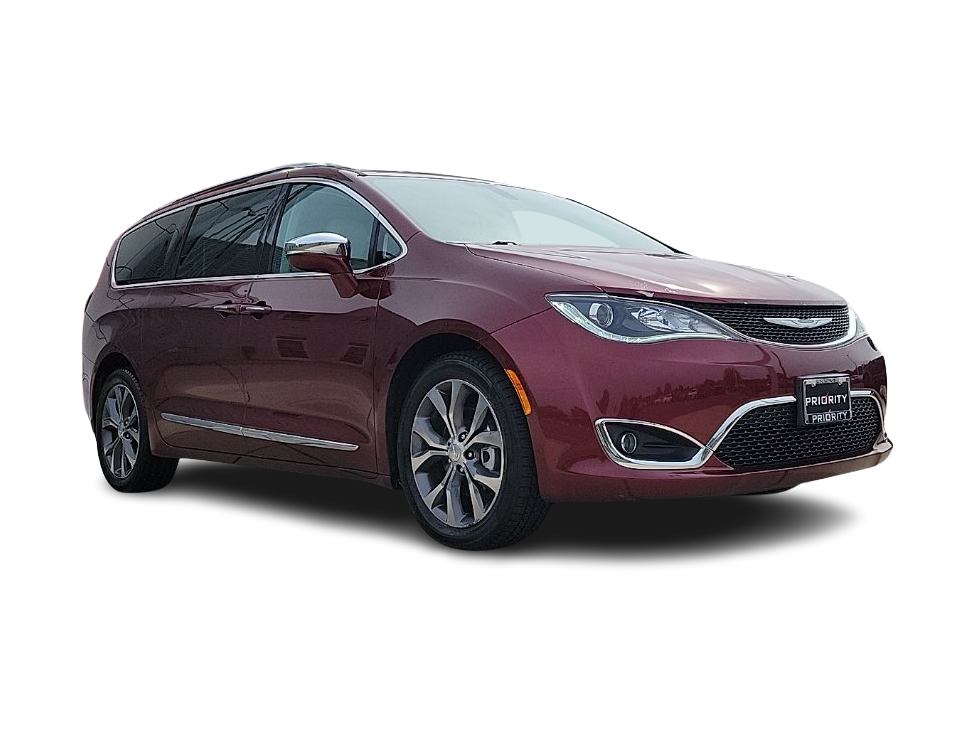 Thumbnail: 2017 Chrysler Pacifica - 19