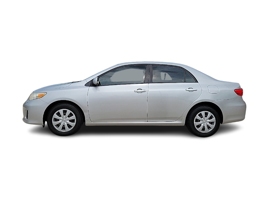 Thumbnail: 2011 Toyota Corolla - 3