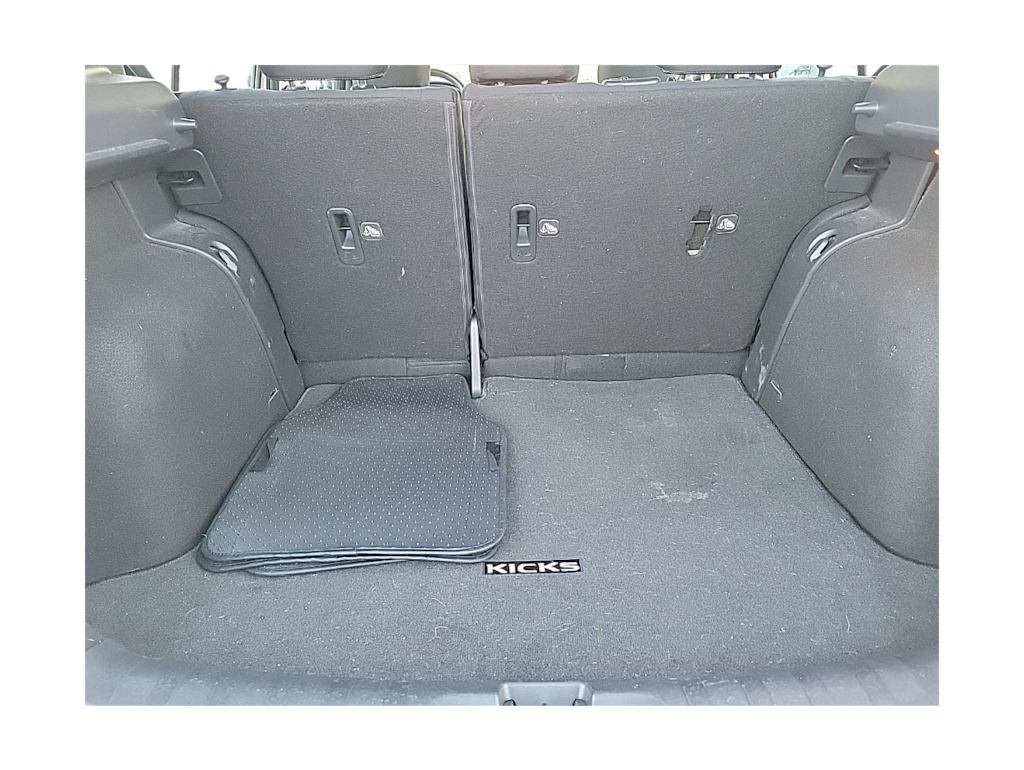 Thumbnail: 2021 Nissan Kicks - 16