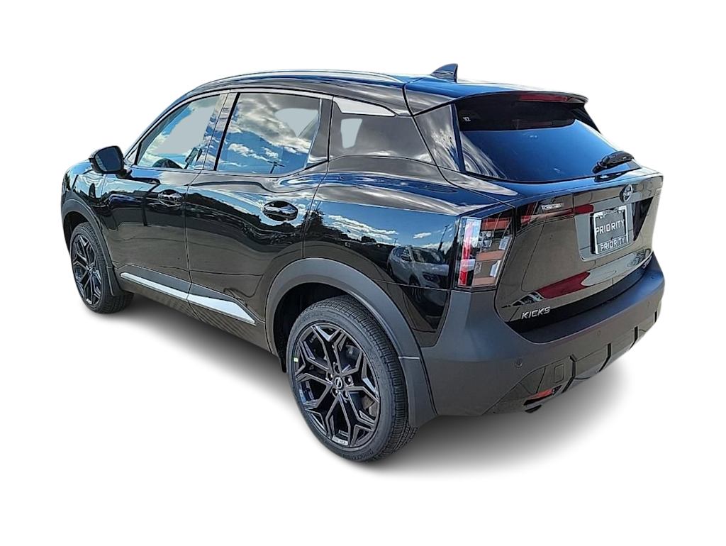 Thumbnail: 2026 Nissan Kicks - 4