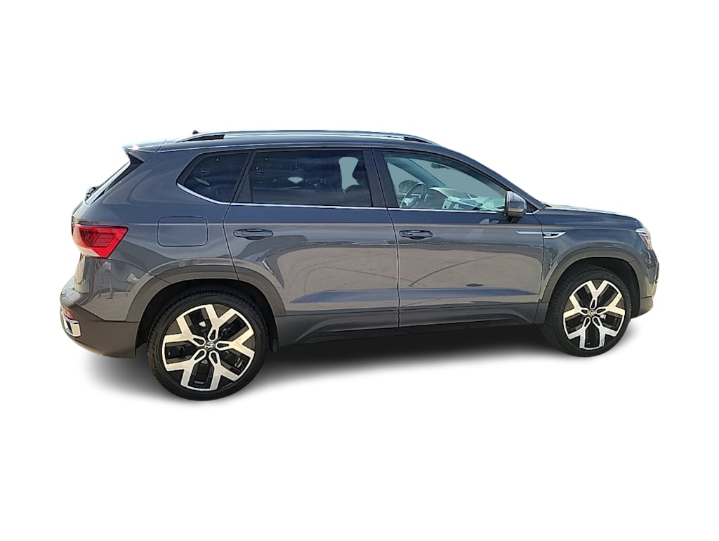 Thumbnail: 2022 Volkswagen Taos - 17