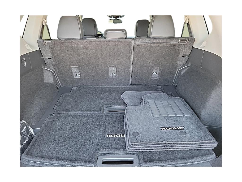 Thumbnail: 2022 Nissan Rogue - 16