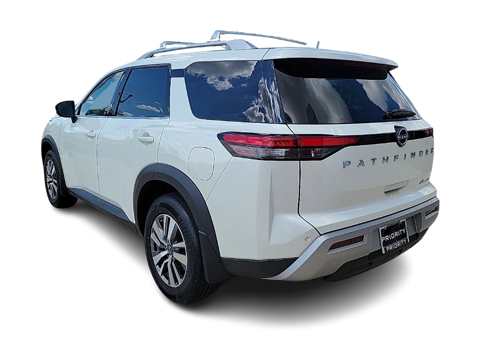 Thumbnail: 2023 Nissan Pathfinder - 4