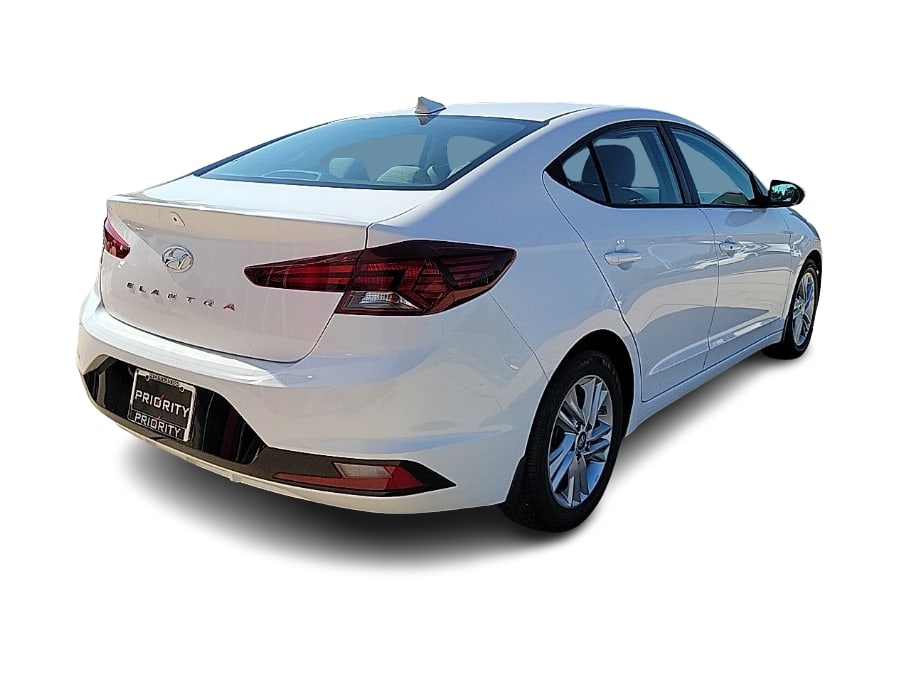 Thumbnail: 2020 Hyundai Elantra - 17