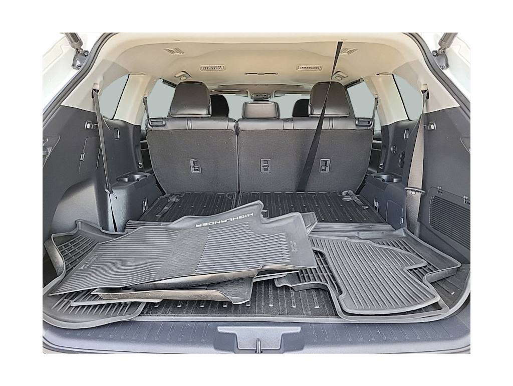 Thumbnail: 2021 Toyota Highlander - 27