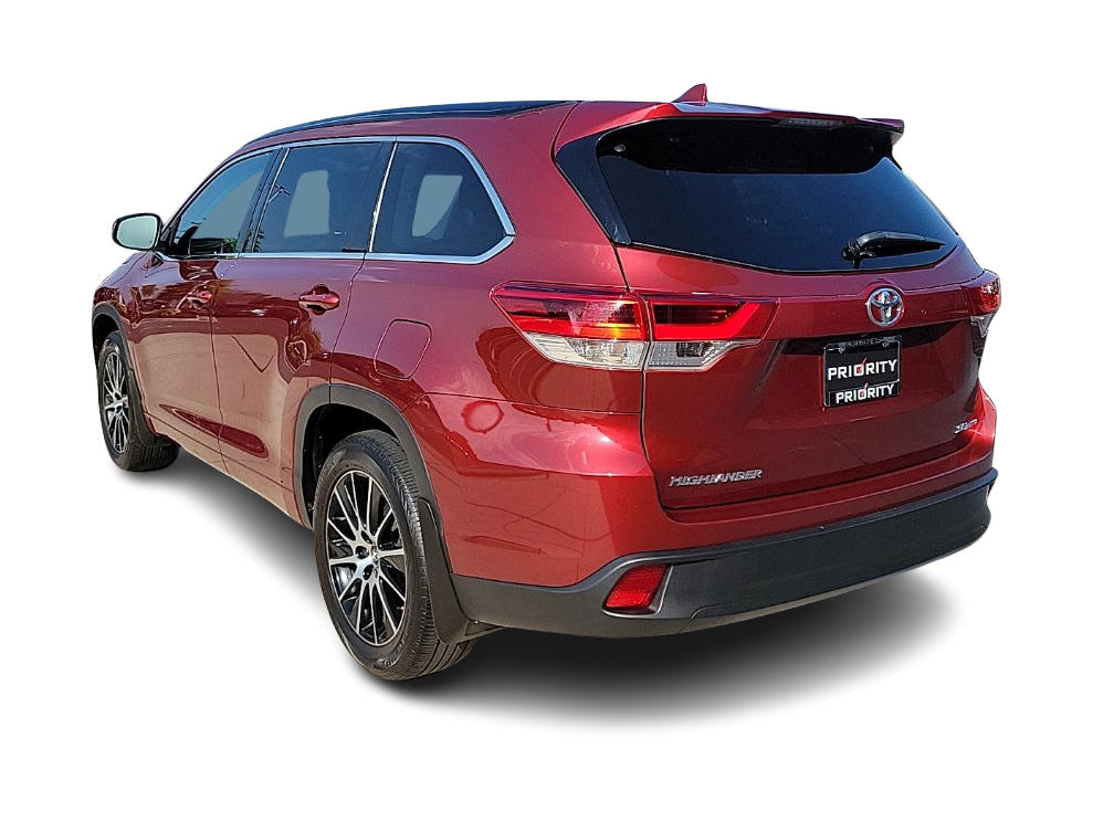 Thumbnail: 2017 Toyota Highlander - 4