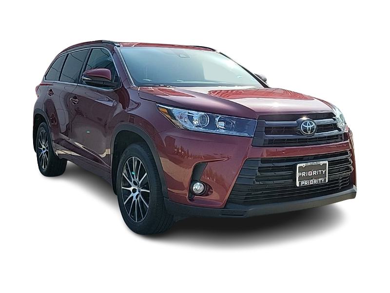 Thumbnail: 2017 Toyota Highlander - 20